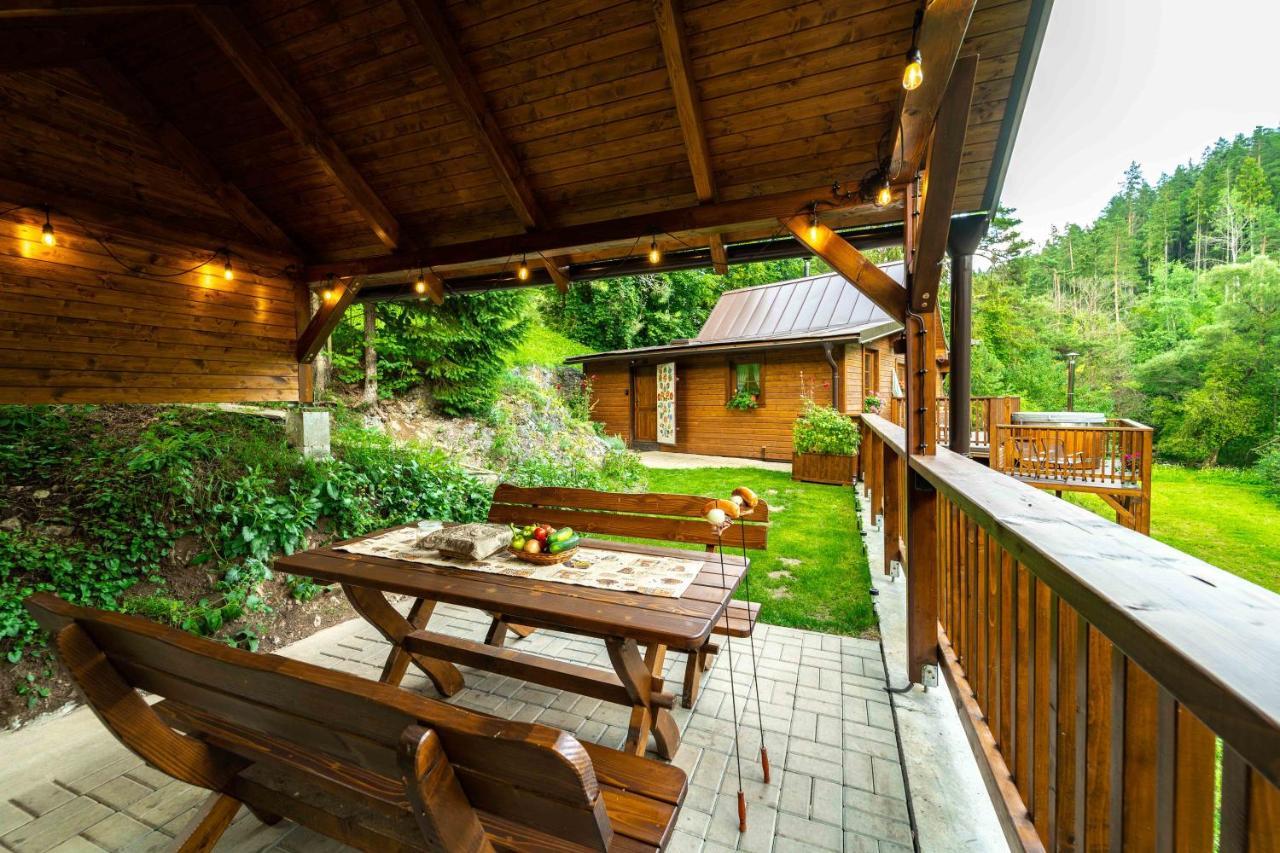 Sovia Wellness Chata S Jacuzzi Kadou A Saunou, Cingov Szepessümeg Kültér fotó