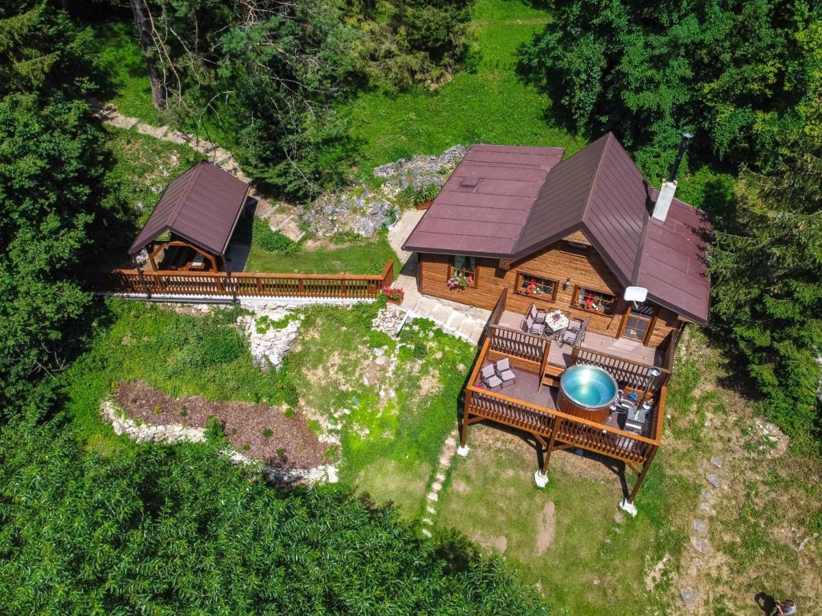 Sovia Wellness Chata S Jacuzzi Kadou A Saunou, Cingov Szepessümeg Kültér fotó